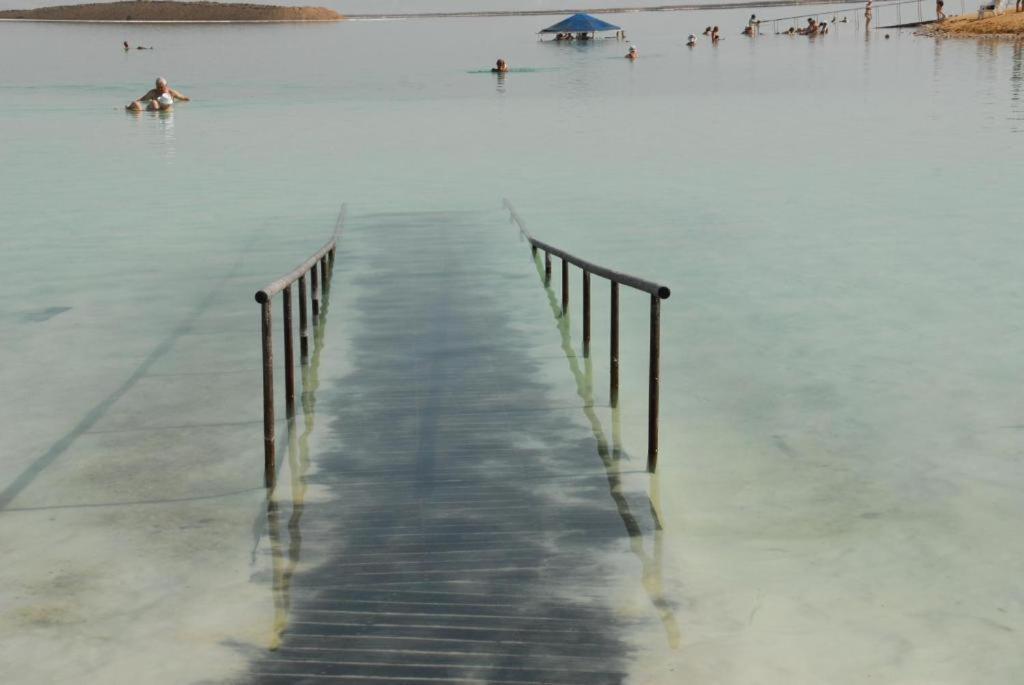 Ein Gedi Rooms Neve Zohar Luaran gambar